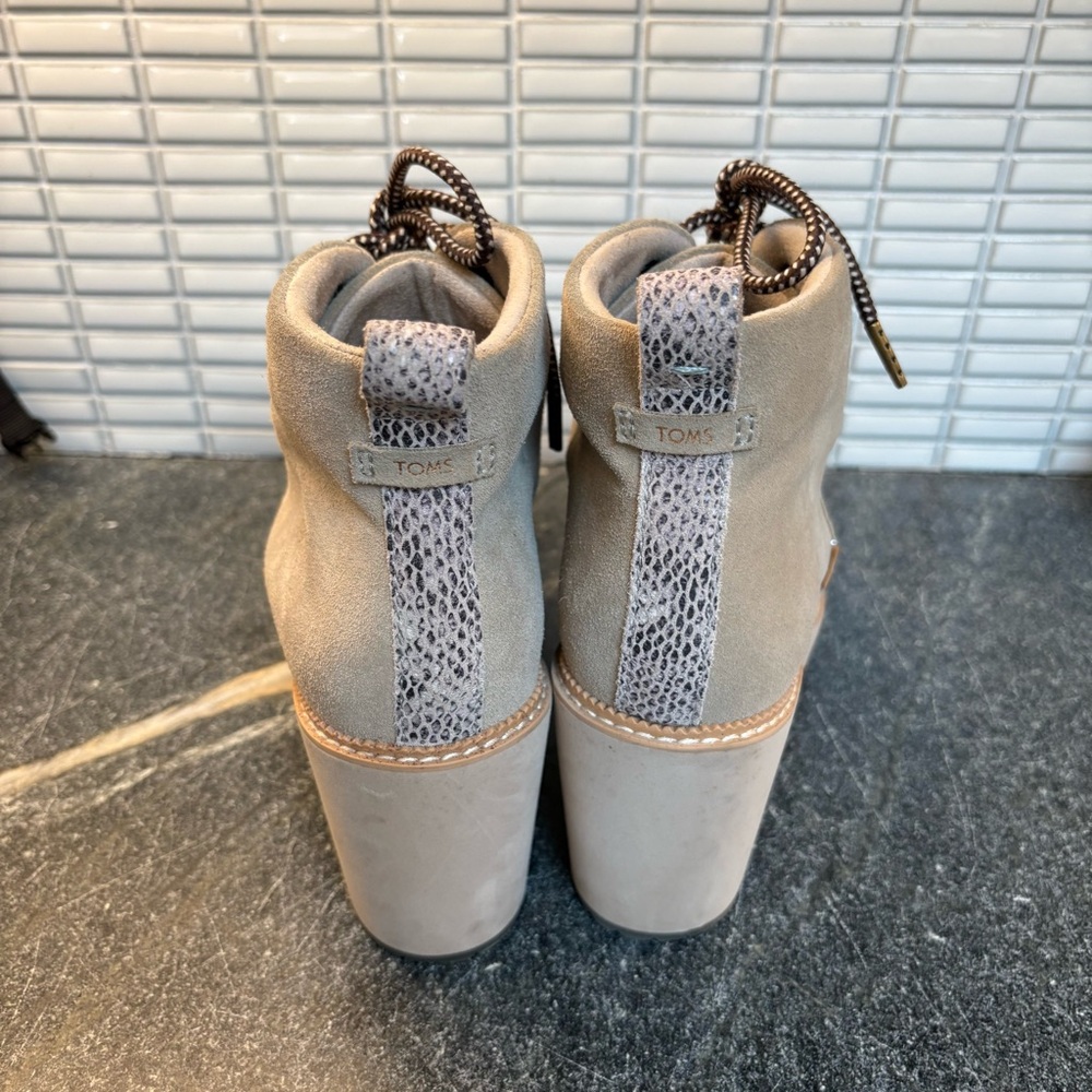Toms Gray Ankle Boots with Wedge Heel - Picture 6 of 8